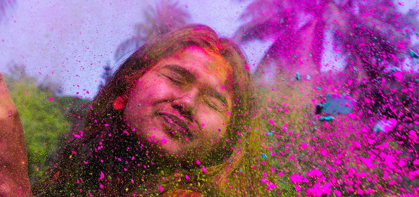 holi