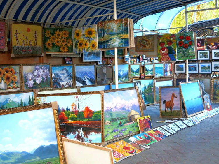 BischkekLoy Krathong und Yi Peng Fests