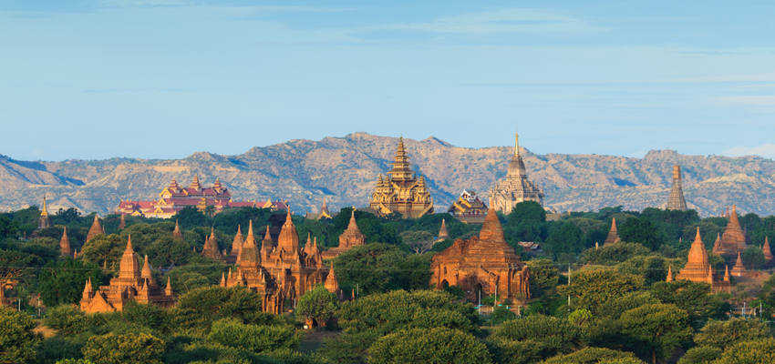 Pagoden in der Bagan-Ebene