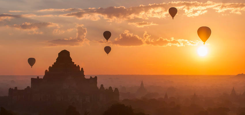 Ballonfahrt über Bagan in Myanmar