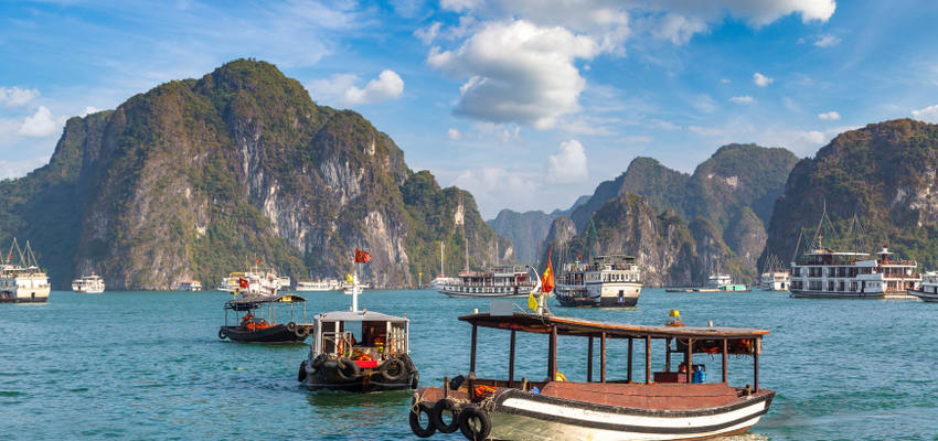 Kreuzfahrt in der Halong-Bucht