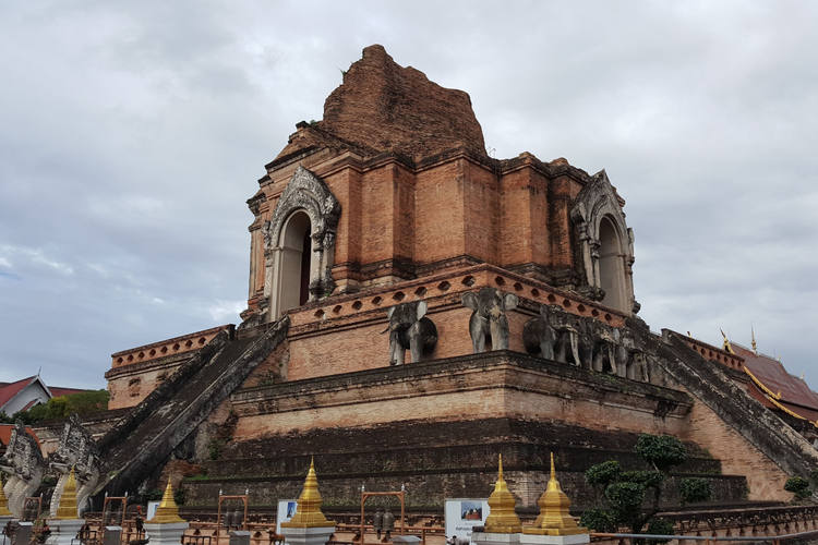 Der Wat Chedi Luang